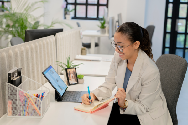 founder first salesperson on a sales call with B2B prospect