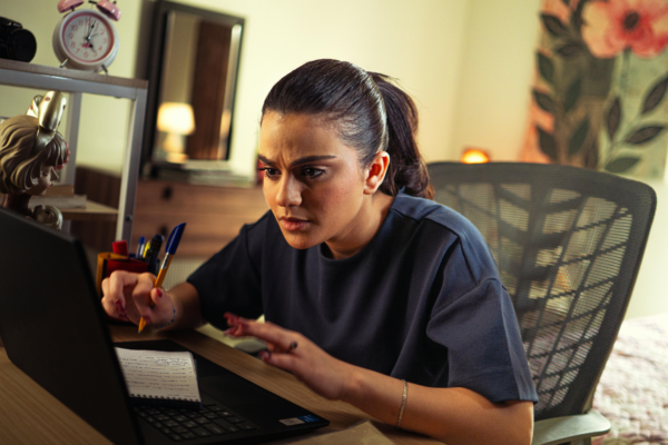 founder diagnosing why sales hire is not closing deals