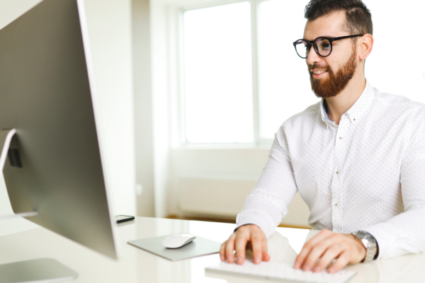 B2B founder rewriting a startup homepage that reads like a pitch deck into buyer language